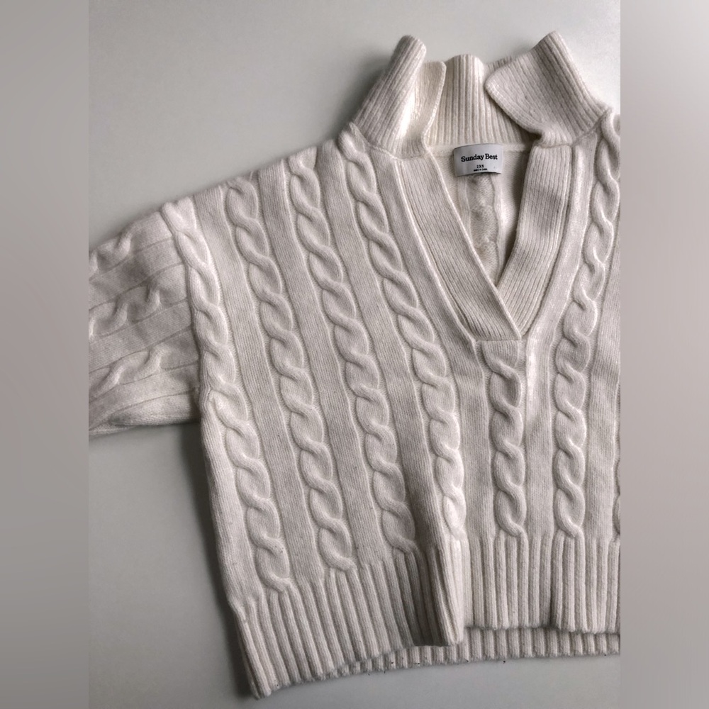 Aritzia crop knit sweater